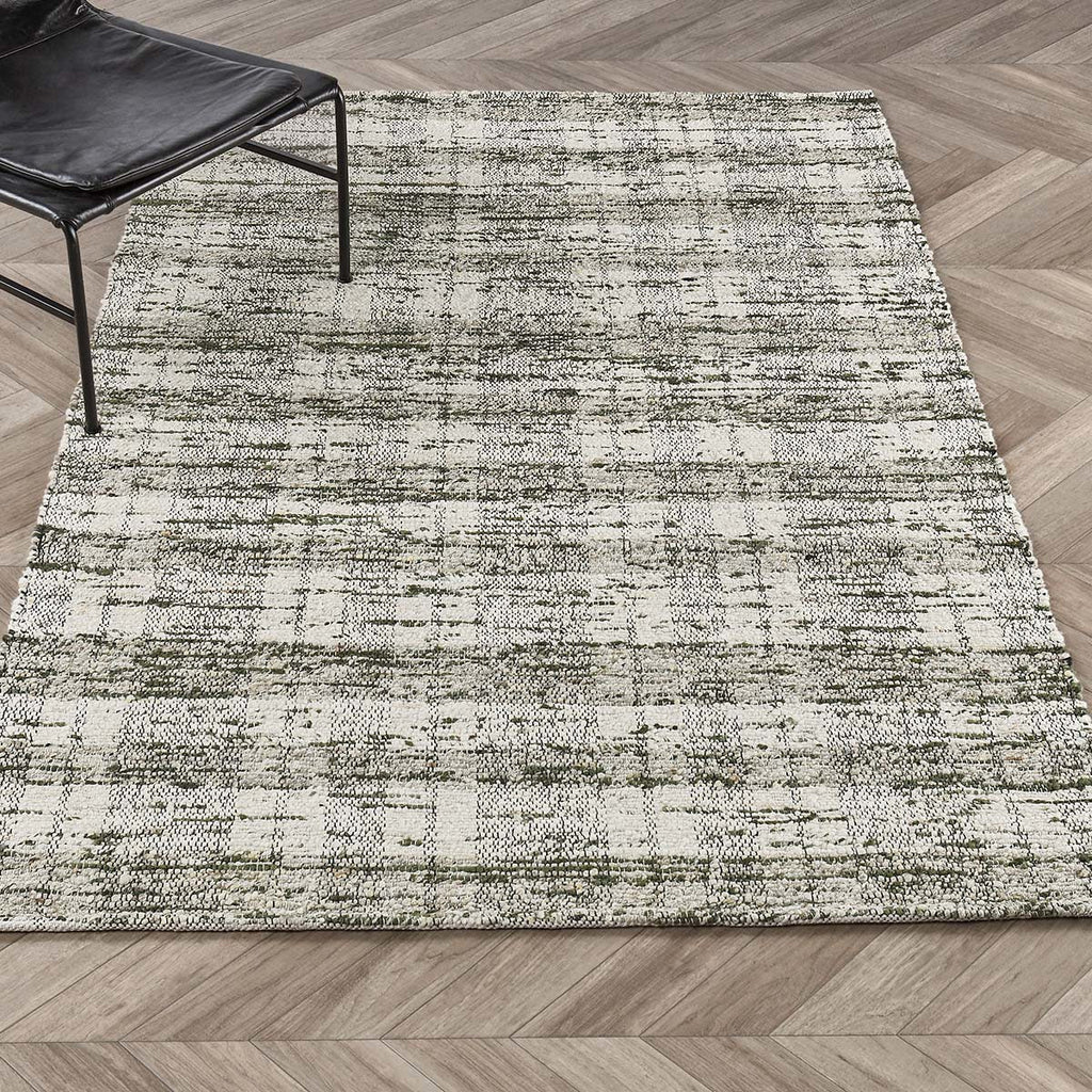 30091675