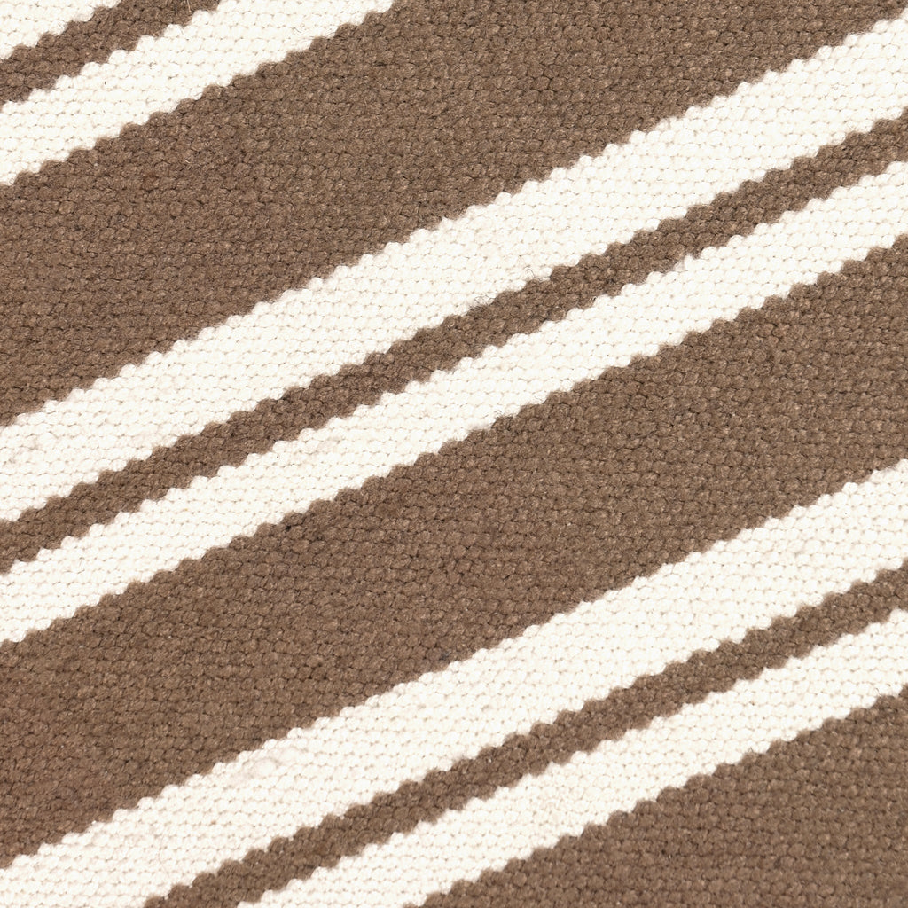30132534