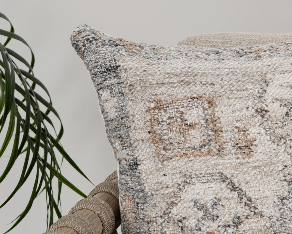 VO90001